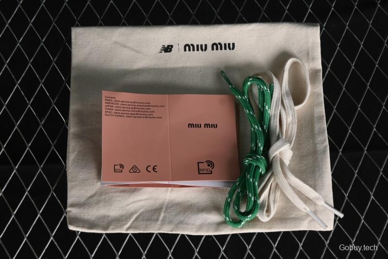 Miu Miu x New Balance 530 Low-Top Retro Running Sneakers with Deconstructed Design - 38165