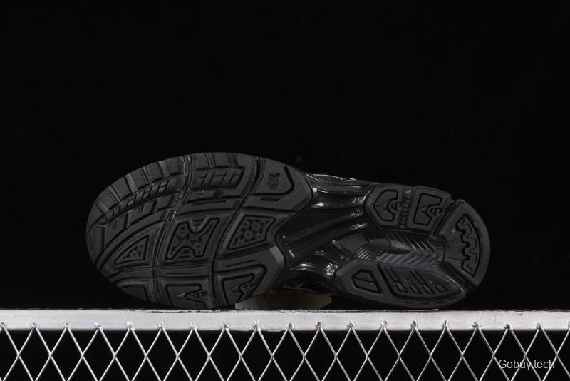 Asics Gel-Kayano 14 Running Shoes with Breathable Design and Professional Cushioning - 1201A019-006