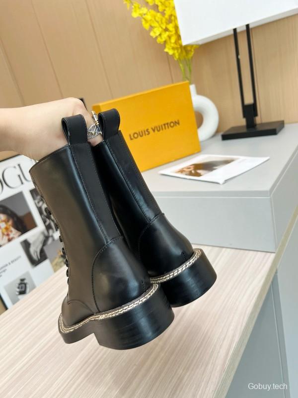2024 Women Louis Vuitton Black Calfskin Leather Boots MJ00370